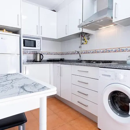 Rodrigues Family House 73a * נאזרה